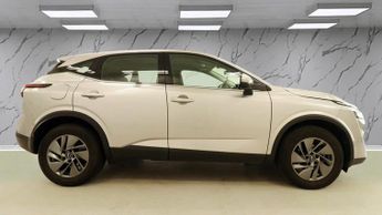 NISSAN QASHQAI 1.3 DIG-T MHEV Acenta Premium SUV 5dr Petrol Hybrid Manual Euro 