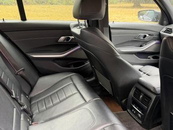 BMW 3 SERIES 2.0 318d M Sport Saloon 4dr Diesel Auto Euro 6 (s/s) (150 ps)