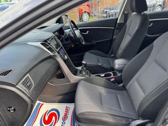 HYUNDAI I30 1.6 CRDi Blue Drive Style Nav Hatchback 5dr Diesel Manual Euro 5