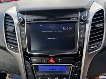 HYUNDAI I30 1.6 CRDi Blue Drive Style Nav Hatchback 5dr Diesel Manual Euro 5