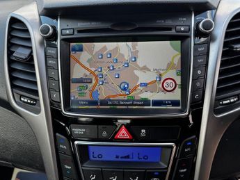 HYUNDAI I30 1.6 CRDi Blue Drive Style Nav Hatchback 5dr Diesel Manual Euro 5