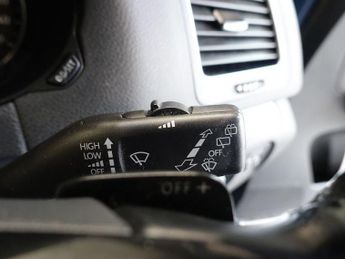 VOLKSWAGEN SHARAN 2.0 TDI BlueMotion Tech SE MPV 5dr Diesel DSG Euro 6 (s/s) (150 