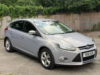 Ford Focus 1.6 Zetec Hatchback 5dr Petrol Manual Euro 5 (125 ps)