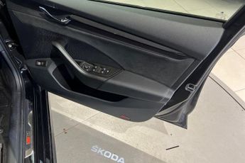 SKODA OCTAVIA 2.0 TDI vRS Hatchback 5dr Diesel DSG Euro 6 (s/s) (200 ps) Front