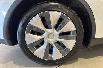 TESLA MODEL Y SUV 5dr Electric Auto RWD (346 ps) Expansive Glass Roof, Heated 