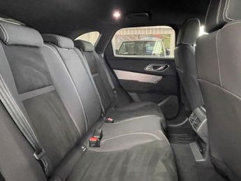 LAND ROVER RANGE ROVER VELAR 2.0 D180 R-Dynamic SUV 5dr Diesel Auto 4WD Euro 6 (s/s) (180 ps)