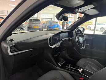 VAUXHALL MOKKA ELECTRIC 50kWh Ultimate SUV 5dr Electric Auto (136 ps)