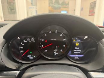PORSCHE CAYMAN 2.7 981 Coupe 2dr Petrol PDK Euro 6 (s/s) (275 ps)