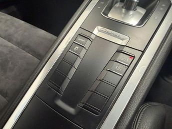 PORSCHE CAYMAN 2.7 981 Coupe 2dr Petrol PDK Euro 6 (s/s) (275 ps)