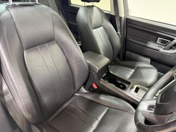 LAND ROVER DISCOVERY SPORT 2.0 TD4 HSE Black SUV 5dr Diesel Auto 4WD Euro 6 (s/s) (180 ps)