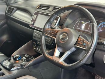 NISSAN LEAF 40kWh Tekna Hatchback 5dr Electric Auto (150 ps)