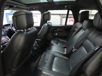 LAND ROVER RANGE ROVER 3.0 P400 MHEV Autobiography SUV 5dr Petrol Auto 4WD Euro 6 (s/s)