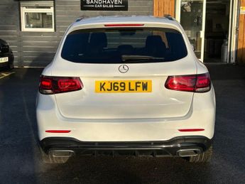 MERCEDES-BENZ GLC 2.0 GLC220d AMG Line (Premium) SUV 5dr Diesel G-Tronic+ 4MATIC E