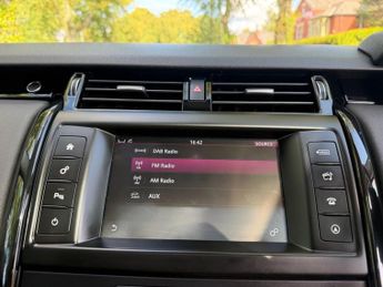 LAND ROVER DISCOVERY 3.0 TD V6 SE SUV 5dr Diesel Auto 4WD Euro 6 (s/s) (258 ps)