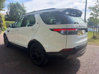 LAND ROVER DISCOVERY 3.0 TD V6 SE SUV 5dr Diesel Auto 4WD Euro 6 (s/s) (258 ps)