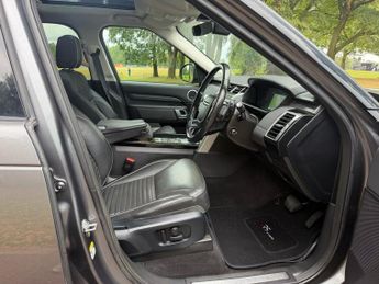 LAND ROVER DISCOVERY 3.0 TD V6 HSE SUV 5dr Diesel Auto 4WD Euro 6 (s/s) (258 ps)