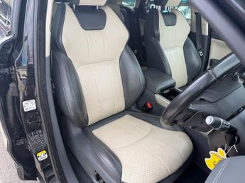 LAND ROVER RANGE ROVER EVOQUE 2.0 TD4 SE Tech SUV 5dr Diesel Auto 4WD Euro 6 (s/s) (180 ps)