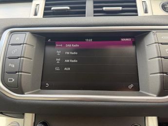LAND ROVER RANGE ROVER EVOQUE 2.0 TD4 SE Tech SUV 5dr Diesel Auto 4WD Euro 6 (s/s) (180 ps)
