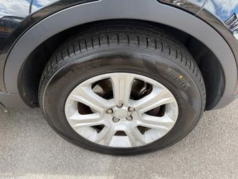LAND ROVER RANGE ROVER EVOQUE 2.0 TD4 SE Tech SUV 5dr Diesel Auto 4WD Euro 6 (s/s) (180 ps)