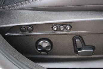 ALFA ROMEO GIULIA 2.0T Veloce Saloon 4dr Petrol Auto Euro 6 (s/s) (280 ps)