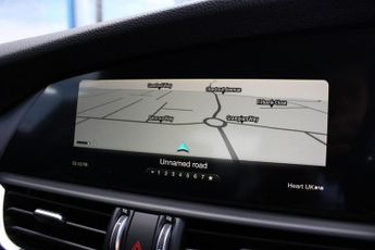 ALFA ROMEO GIULIA 2.0T Veloce Saloon 4dr Petrol Auto Euro 6 (s/s) (280 ps)