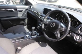 MERCEDES-BENZ C CLASS 2.1 C200 CDI BlueEfficiency SE Edition 125 Saloon 4dr Diesel Man