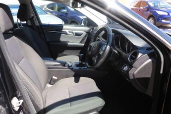 MERCEDES-BENZ C CLASS 2.1 C200 CDI BlueEfficiency SE Edition 125 Saloon 4dr Diesel Man