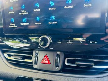 HYUNDAI I30 1.0 T-GDi MHEV Premium Hatchback 5dr Petrol Hybrid DCT Euro 6 (s