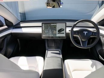 TESLA Model 3 Standard Range Plus Saloon 4dr Electric Auto RWD (241 bhp)
