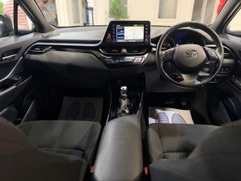 TOYOTA C-HR 1.8 VVT-h Design SUV 5dr Petrol Hybrid CVT Euro 6 (s/s) (122 ps)