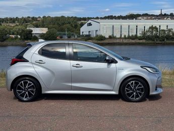 TOYOTA YARIS 1.5 VVT-h Design Hatchback 5dr Petrol Hybrid E-CVT Euro 6 (s/s) 