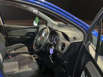 TOYOTA YARIS 1.5 VVT-i Icon Hatchback 5dr Petrol CVT Euro 6 (111 ps)