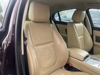 JAGUAR XF 2.2d Luxury Saloon 4dr Diesel Auto Euro 5 (s/s) (190 ps)
