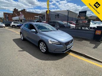 Volvo V40 2.0 T2 Inscription Hatchback 5dr Petrol Manual Euro 6 (s/s) (122