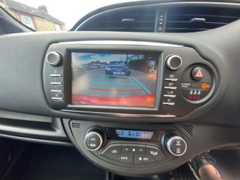 TOYOTA YARIS 1.5 VVT-h GR SPORT Hatchback 5dr Petrol Hybrid E-CVT Euro 6 (s/s
