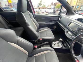 TOYOTA YARIS 1.5 VVT-h GR SPORT Hatchback 5dr Petrol Hybrid E-CVT Euro 6 (s/s