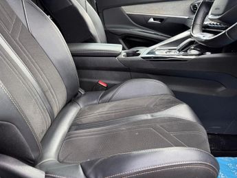 PEUGEOT 5008 1.2 PureTech GT SUV 5dr 