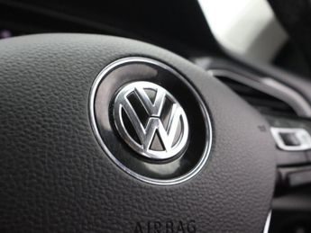 VOLKSWAGEN T-ROC 1.5 TSI GPF EVO SEL SUV 5dr Petrol DSG Euro 6 (s/s) (150 ps)