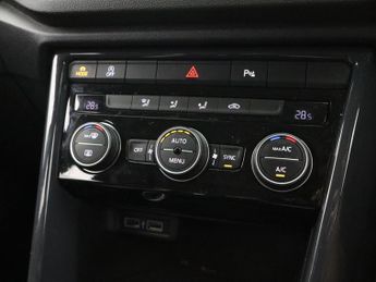 VOLKSWAGEN T-ROC 1.5 TSI GPF EVO SEL SUV 5dr Petrol DSG Euro 6 (s/s) (150 ps)
