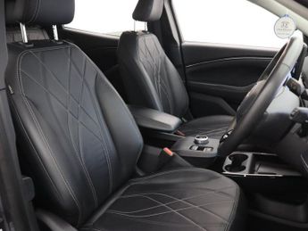 FORD MUSTANG MACH-E Standard Range 70kWh SUV 5dr Electric Automatic (269 ps)