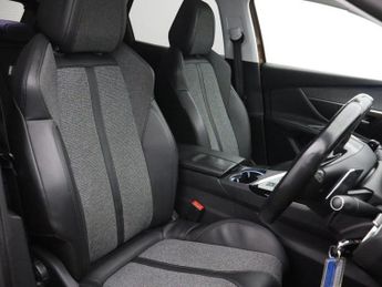 PEUGEOT 3008 1.2 PureTech Allure SUV 5dr Petrol EAT Euro 6 (s/s) (130 ps)
