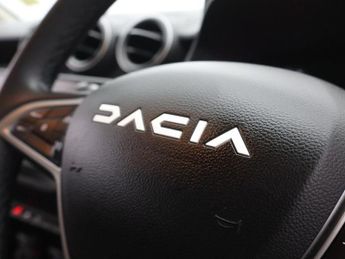 DACIA DUSTER 1.0 TCe Expression SUV 5dr Petrol Manual Euro 6 (s/s) (90 ps)