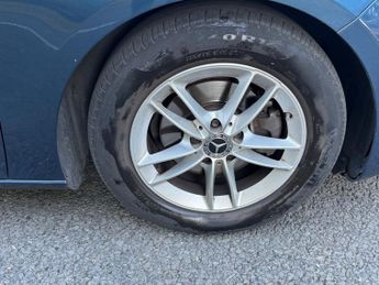 MERCEDES-BENZ A CLASS 1.5 A180d SE Hatchback 5dr Auto Diesel 7G-DCT Euro 6 (s/s) (116 