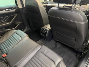 VOLKSWAGEN PASSAT 1.5 TSI EVO SEL Estate 5dr Petrol DSG Euro 6 (s/s) (150 ps)