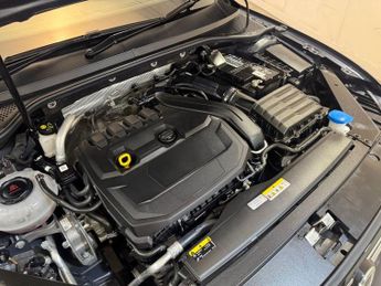 VOLKSWAGEN PASSAT 1.5 TSI EVO SEL Estate 5dr Petrol DSG Euro 6 (s/s) (150 ps)