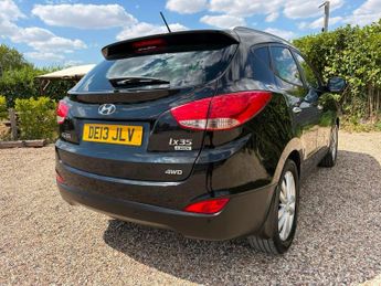 HYUNDAI IX35 2.0 CRDi Premium SUV 5dr Diesel Auto 4WD Euro 5 (184 ps)