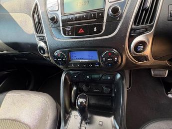 HYUNDAI IX35 2.0 CRDi Premium SUV 5dr Diesel Auto 4WD Euro 5 (184 ps)