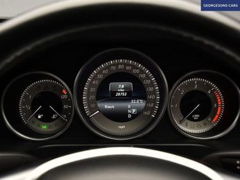 MERCEDES-BENZ E CLASS 3.0 E350 V6 BlueTEC AMG Night Edition (Premium) Saloon 4dr Diese