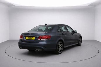 MERCEDES-BENZ E CLASS 3.0 E350 V6 BlueTEC AMG Night Edition (Premium) Saloon 4dr Diese
