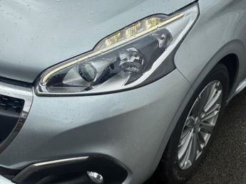 PEUGEOT 208 1.2 PureTech Allure Hatchback 5dr Petrol Manual Euro 6 (82 ps)